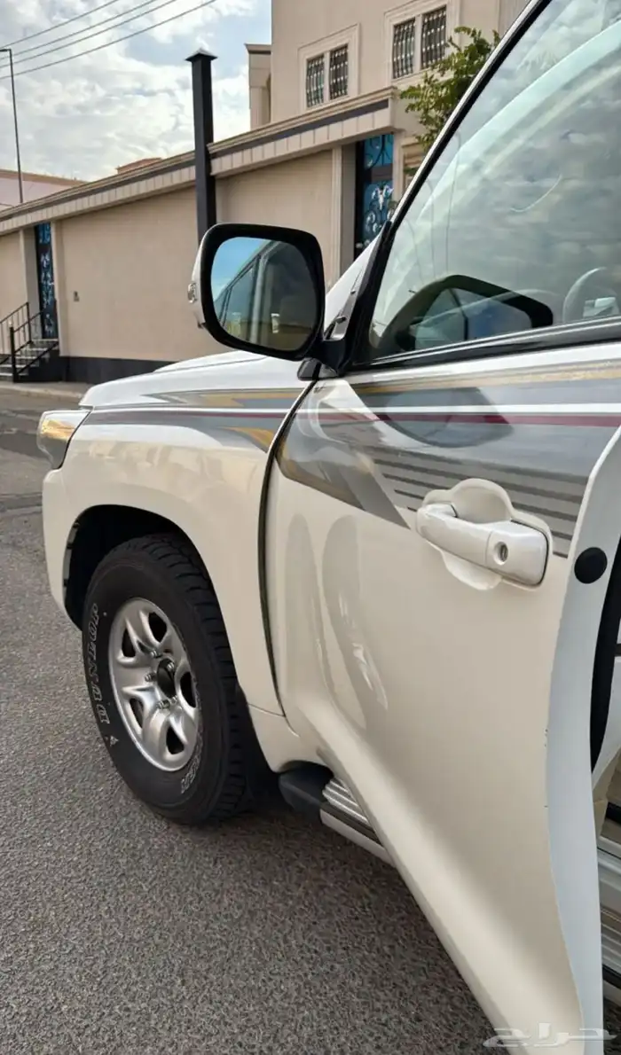 لاندكروزر 2016 3