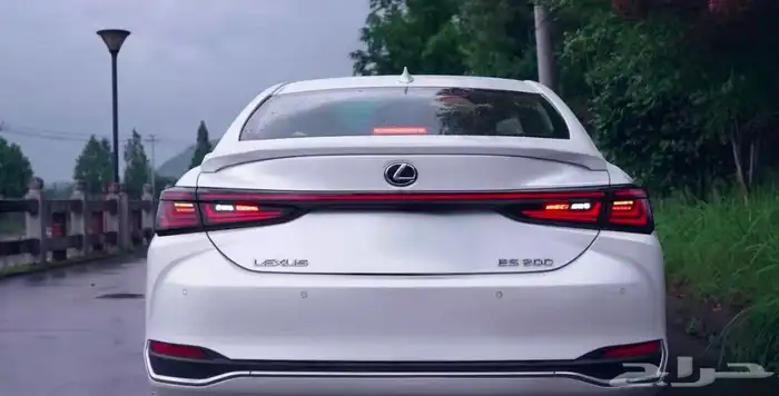 شمعات لكزس ES 2025 ثلاثه عدسات 5