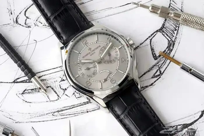 دلع يدك بااجمل ساعات العالم 35