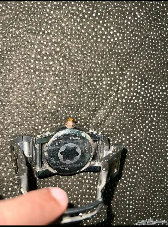 ساعه MONT BLANC الاصليه في حاله جيده الساعه تحتاج بطاريه فقط 1