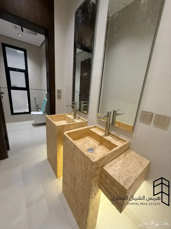 للبيع روف ارضي حي اليرموك 1