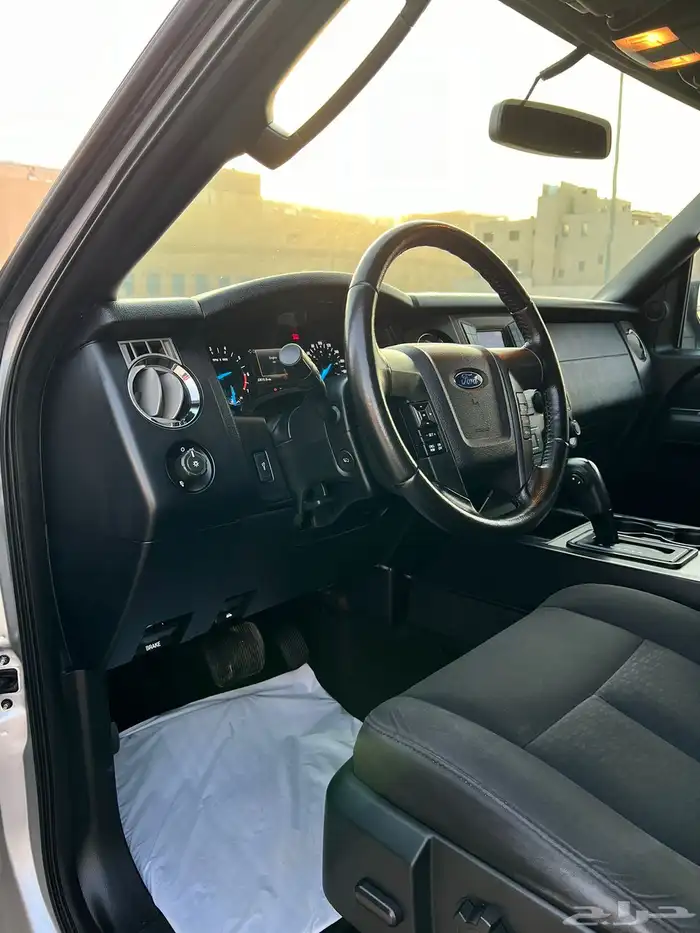 فورد اكسبيديشن 2016 دبل ( مخزن ) 16