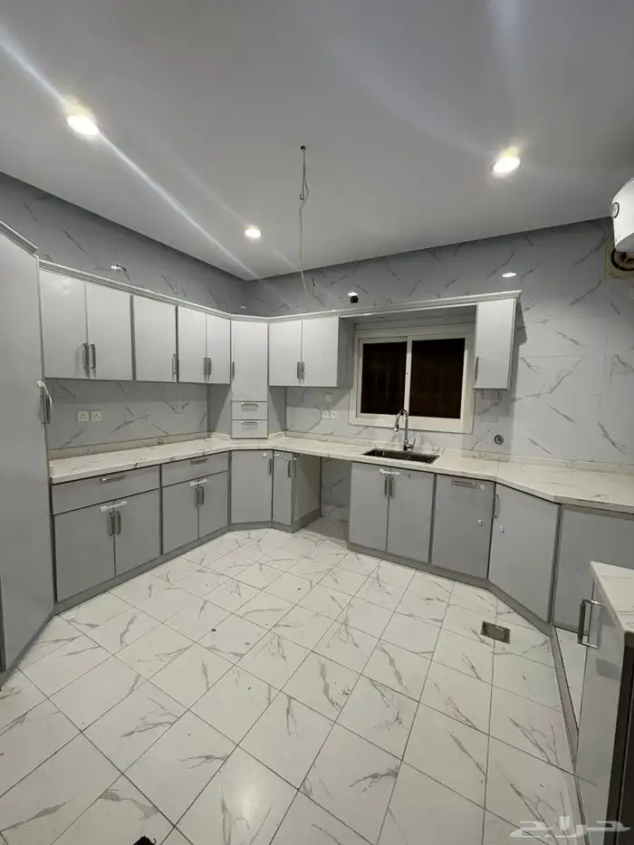 شقة للايجار العزيزية المدينة المنورة 1