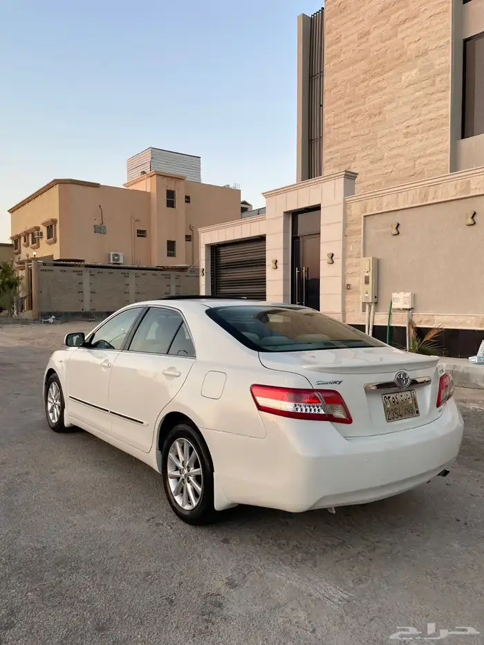 للبيع كامري 2010 فل انا مجرد معلن رقم صاحب الموتر موجود 17
