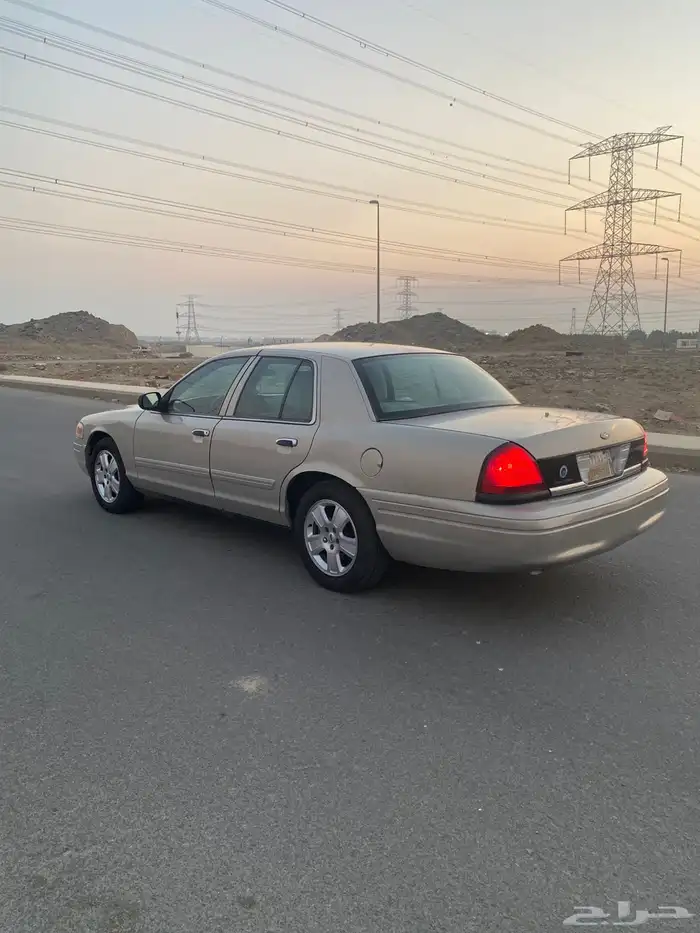 فورد فكتوريا بوليسي 2010 0