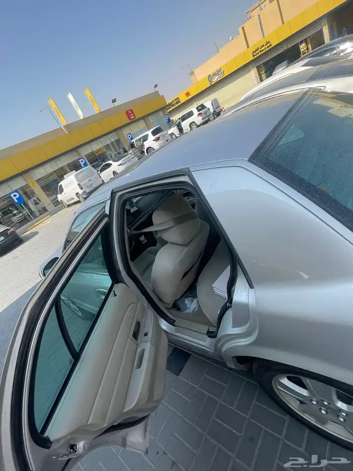 فورد فكتوريا 2011 للبيع 4