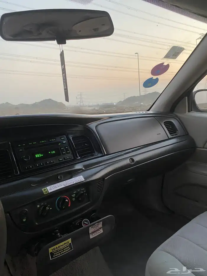 فورد فكتوريا بوليسي 2010 3