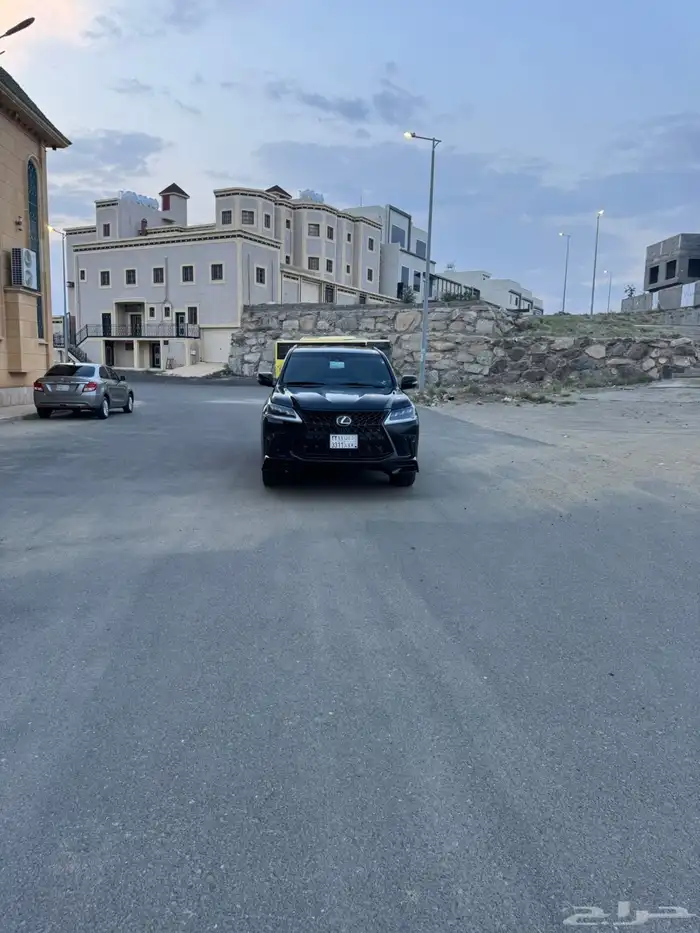 لكزس 2019 بلاك ديشن 11