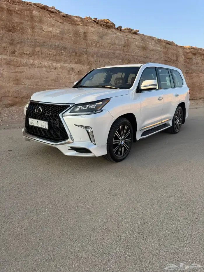 جيب لكزس 2020 0