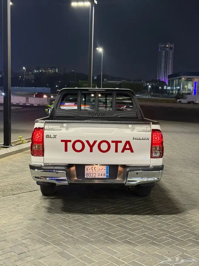 هايلوكس مخزن 2022 18