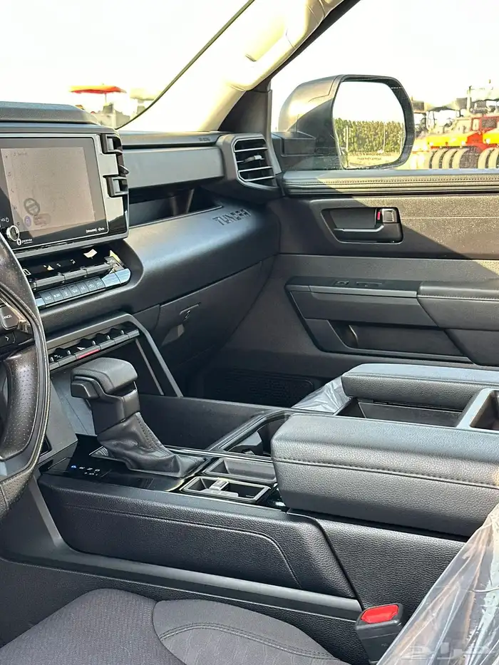 تويوتا تندرا 2022 نظيف 11