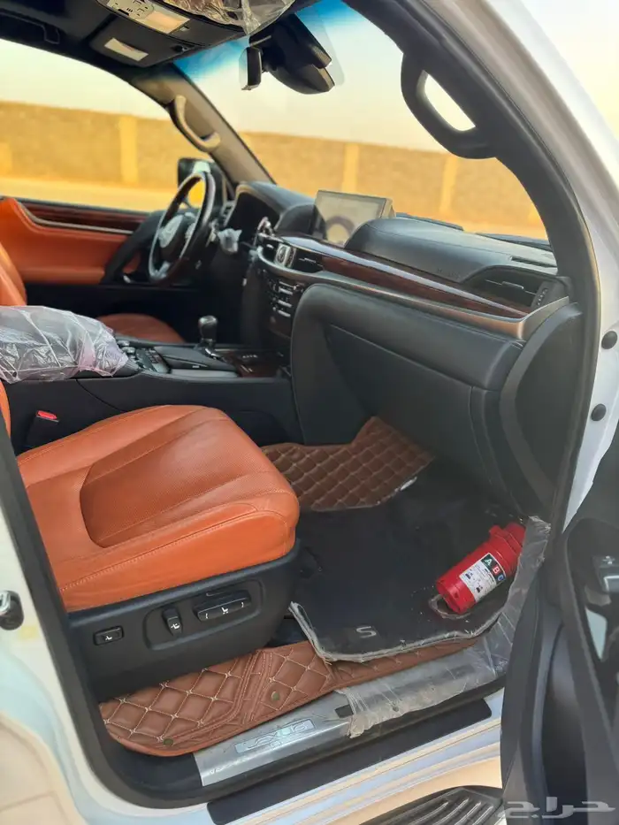 جيب لكزس 2020 10