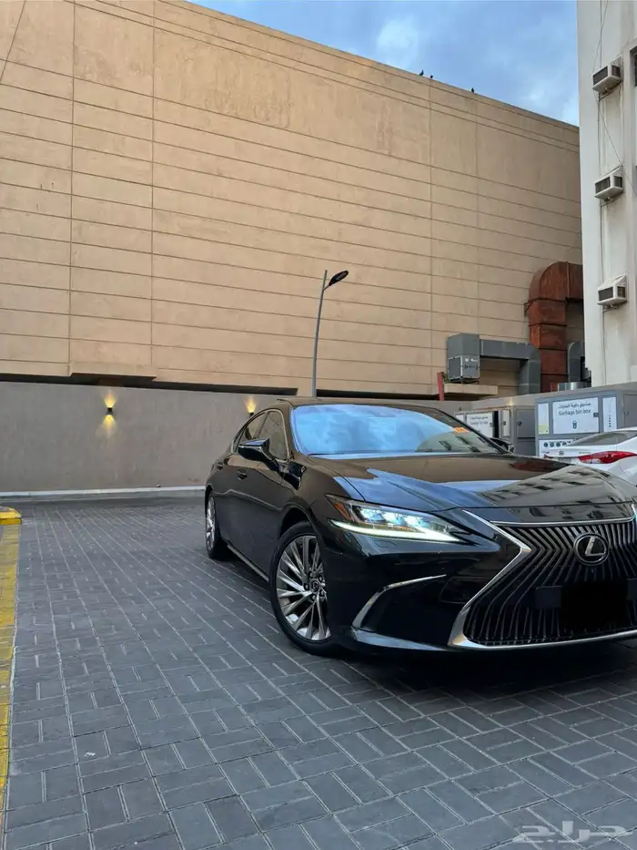 لكزس ES 2019 ثاني مالك DD ممشى قليل مضمون 28
