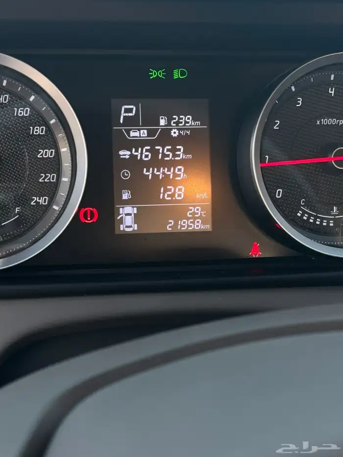 اكسنت 2025 استاندر صقف اسود 6