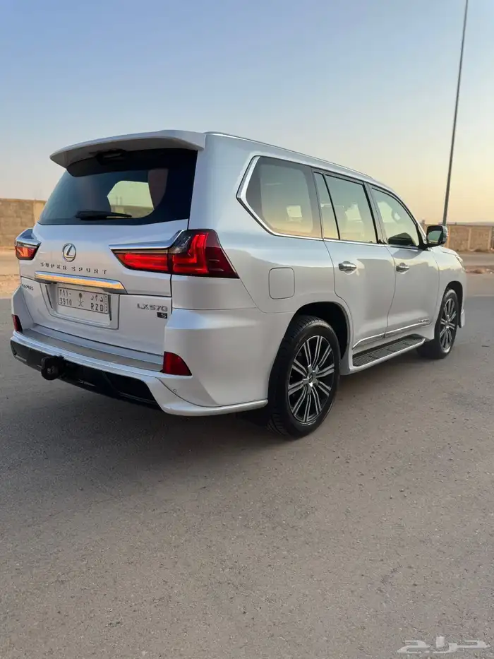 جيب لكزس 2020 5