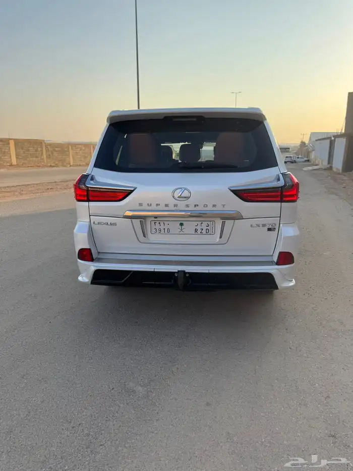 جيب لكزس 2020 7