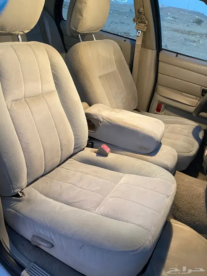 فورد فكتوريا بوليسي 2010 12