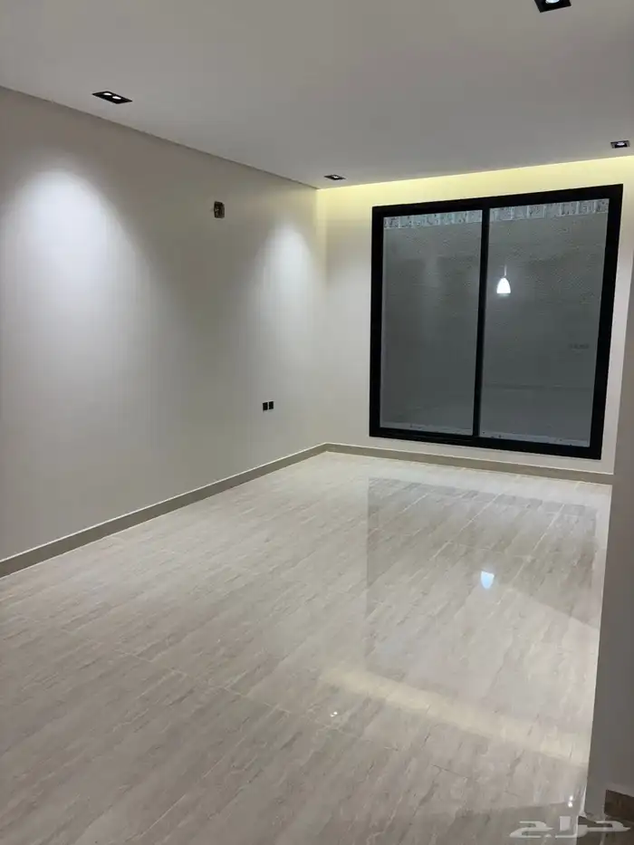 فله توان هواس للبيع في طويق 18