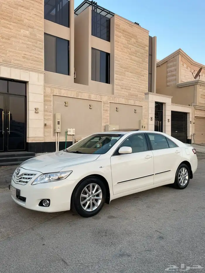 للبيع كامري 2010 فل انا مجرد معلن رقم صاحب الموتر موجود 8