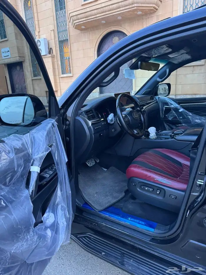 لكزس 2019 بلاك ديشن 28