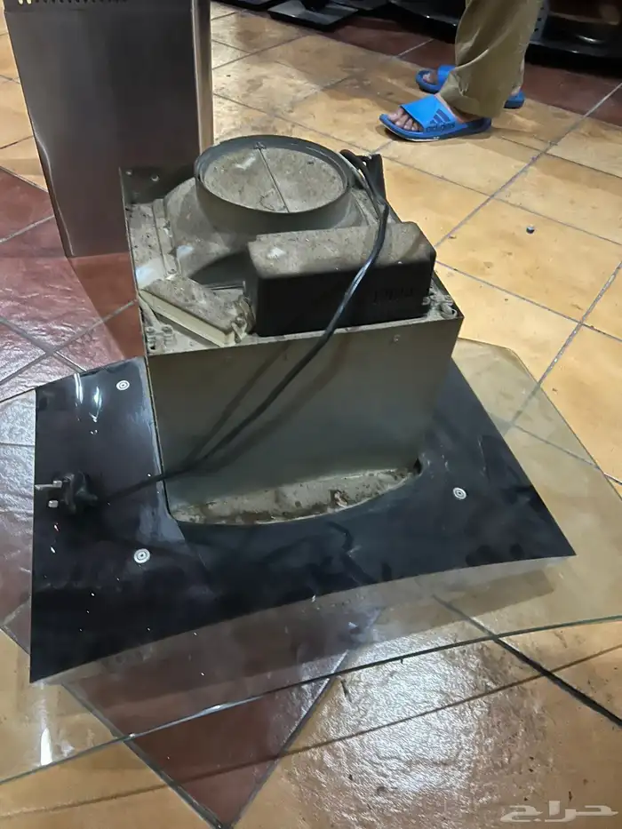 كرسي حمام مستعمل بحاله جيده وشفاط مطبخ مستعمل 5