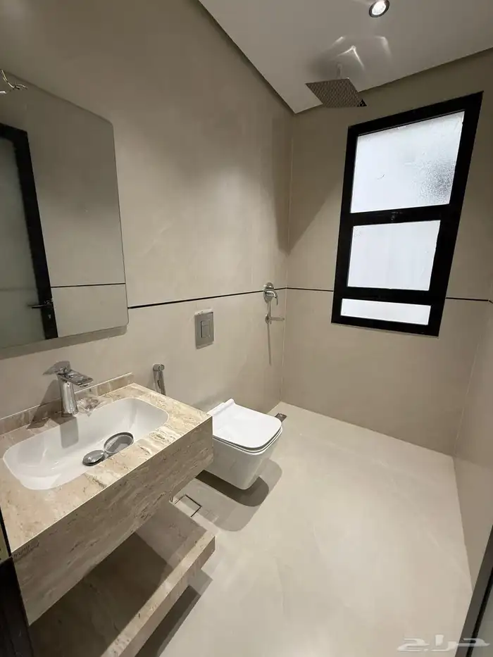 للبيع روف ارضي حي اليرموك 10