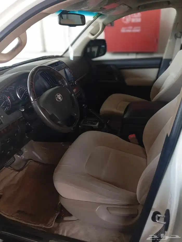 لا ندكروزر تويوتا 2011 5