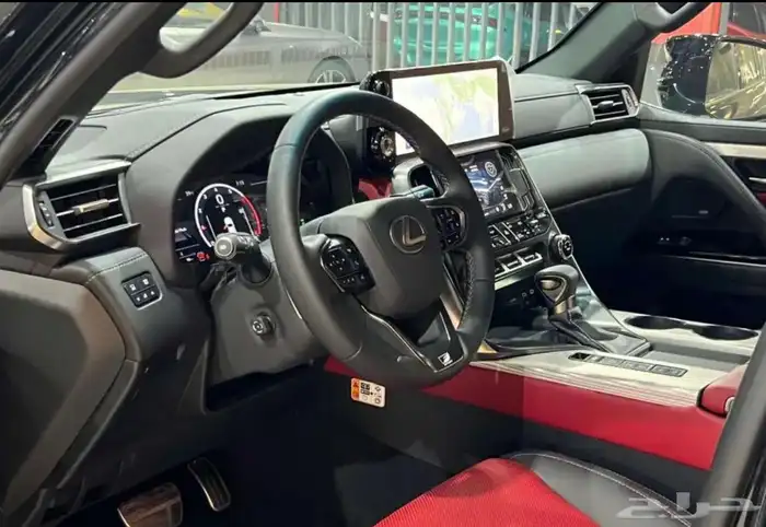 جيب لكزس اف سبورت اسود 25 1