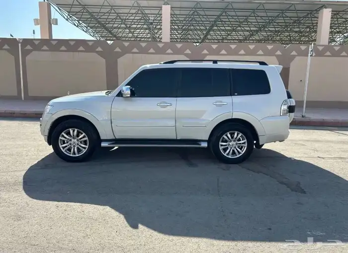 ميتسوبيشي باجيرو 2016 فل كامل علامة ذهبية 7