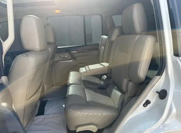 ميتسوبيشي باجيرو 2016 فل كامل علامة ذهبية 14