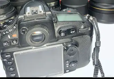 كاميرا نيكون D810 مع جميع الملقحات index