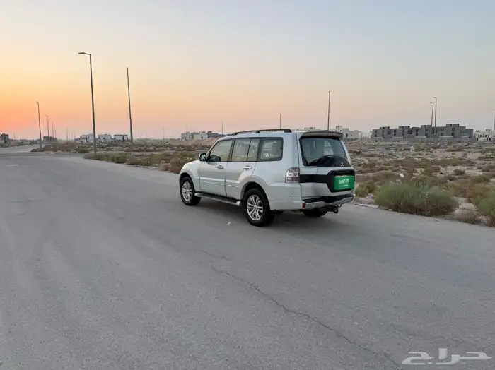 باجيرو موديل 2017 فل كامل ( العلامه الذهبيه) 4