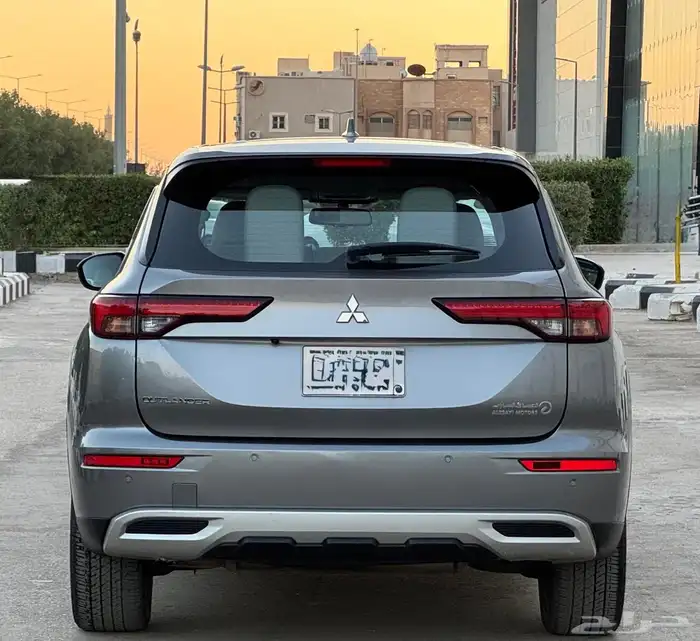 ميتسوبيشي أوتلاندر 2024 5