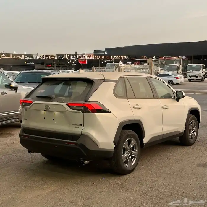 تويوتا راف فور استاندر 2025 دبل للبيع كاش او اقساط 2