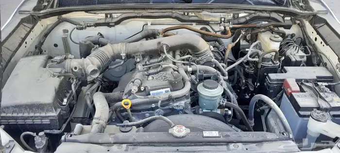 هايلوكس جي ال اكس 2023 بنزين ماشيه 3.000 17