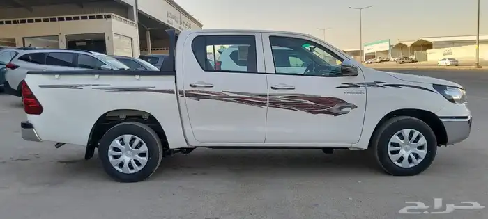 هايلوكس جي ال اكس 2023 بنزين ماشيه 3.000 5