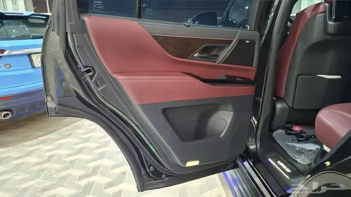 لكزس LX 2025 مستعملة مفحوصة مضمونة مصينة 6