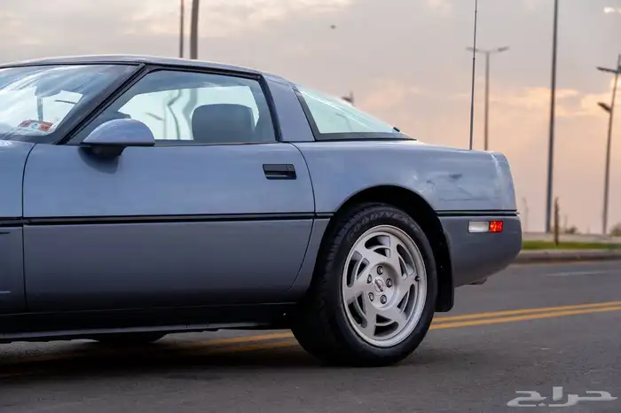 كورفيت 1990 13