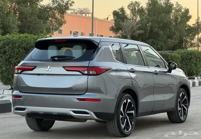 ميتسوبيشي أوتلاندر 2024 7