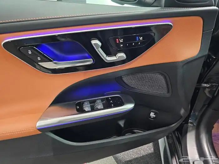 ب224.900 الف شامل جميع المصاريف C200 AMG 2025 فل كامل 20