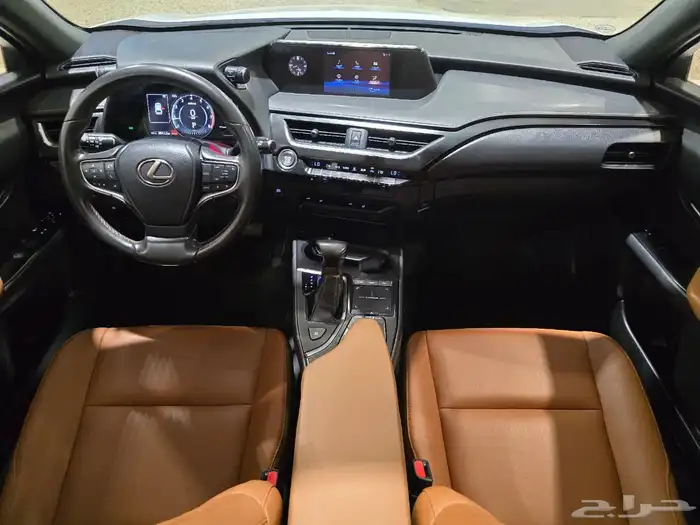 لكزس UX200 موديل 2020 بحاله الوكاله 9