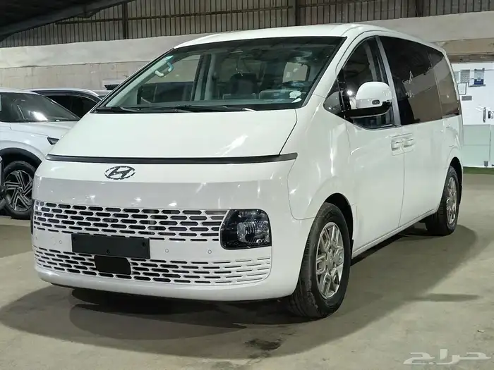 هيونداي ستاريا ابيض 2022 ديزل بطاقة جمركية وارد كوريا 4