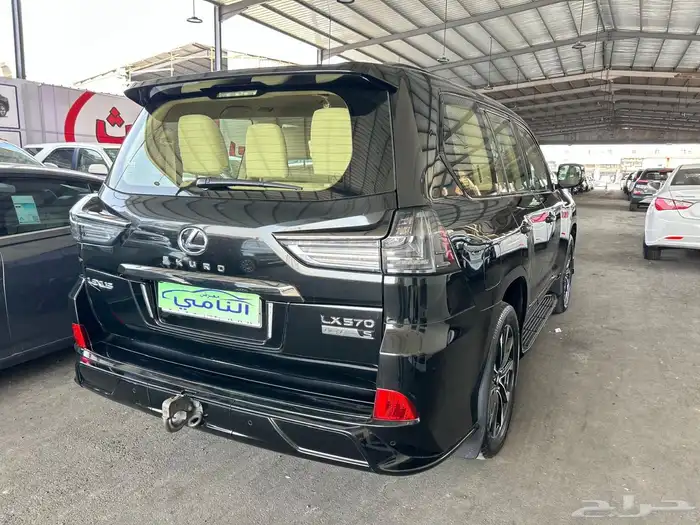 جيب لكزس2021 LX مخزن بلاك دشن عداد 35 الف كيلو 7