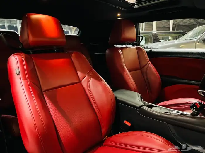 تشالنجر 2015 V6 فل كامل ( بحالة ممتازة ) 4