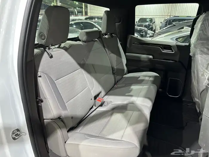 سلفرادو تريل بوس غمارتين Z71 دبل موديل 2023 14