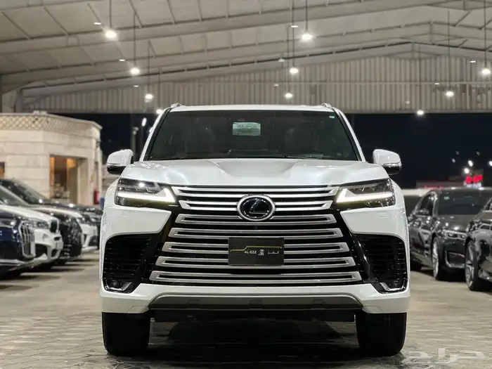 لكزس LX 600 موديل 2023 1
