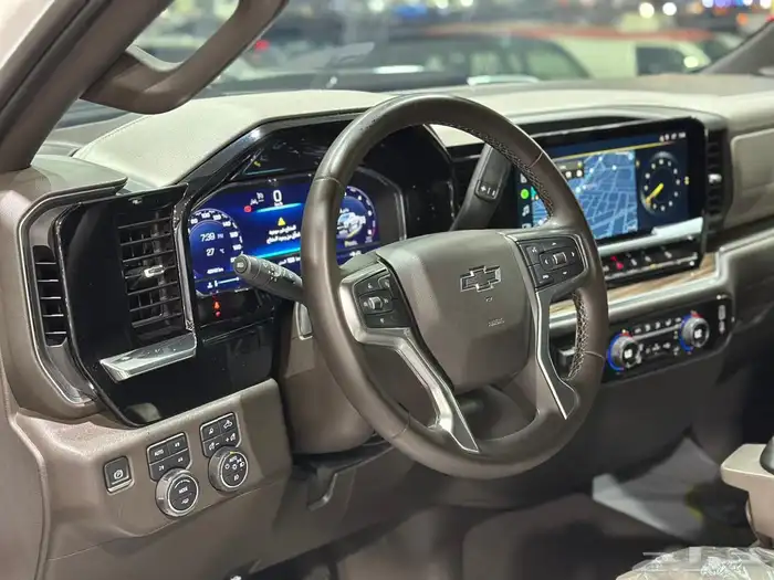 سلفرادو تريل بوس غمارتين Z71 دبل موديل 2023 19