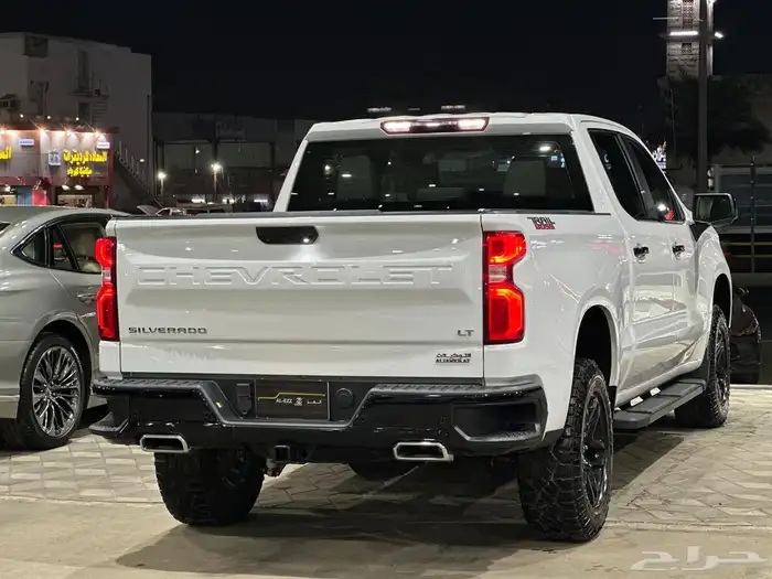 سلفرادو تريل بوس غمارتين Z71 دبل موديل 2023 3