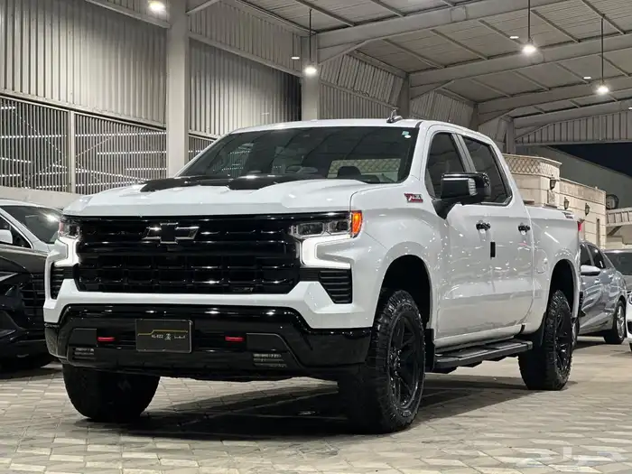 سلفرادو تريل بوس غمارتين Z71 دبل موديل 2023 2