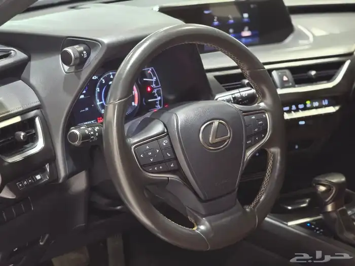 لكزس UX200 موديل 2020 بحاله الوكاله 14